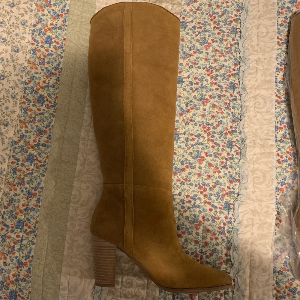 New Guess suede boots - size 8